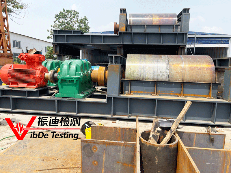 破碎機(jī)2.gif